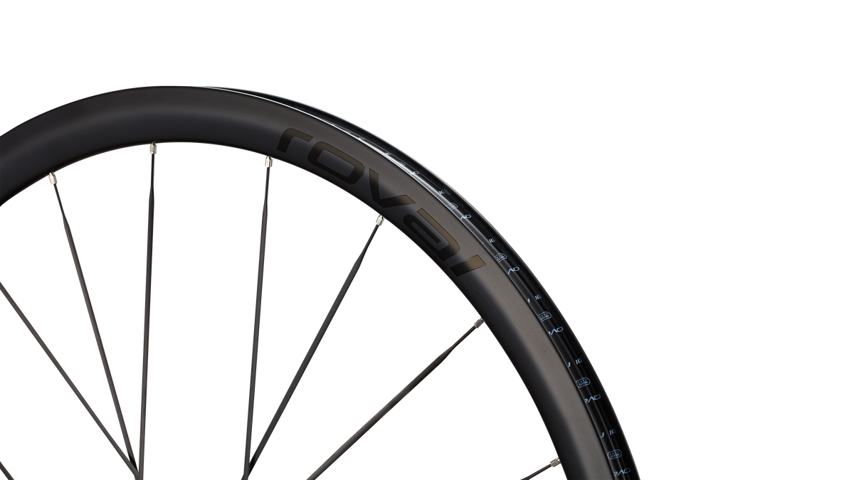 Roval Alpinist CLX III - Satin Carbon / Gloss Black