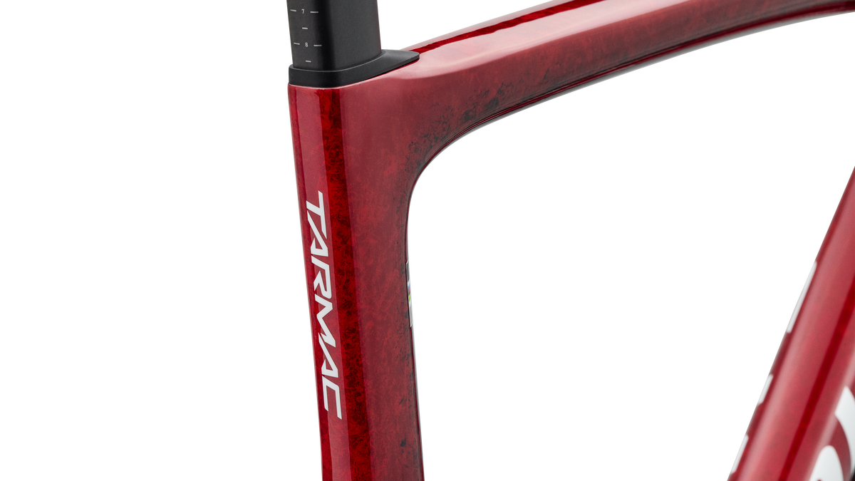 Gloss Vivid Red / Tarmac Black / White Silver Metallic