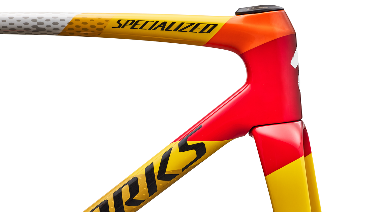 Gloss Vivid Red / Yellow / Dolomite Metallic