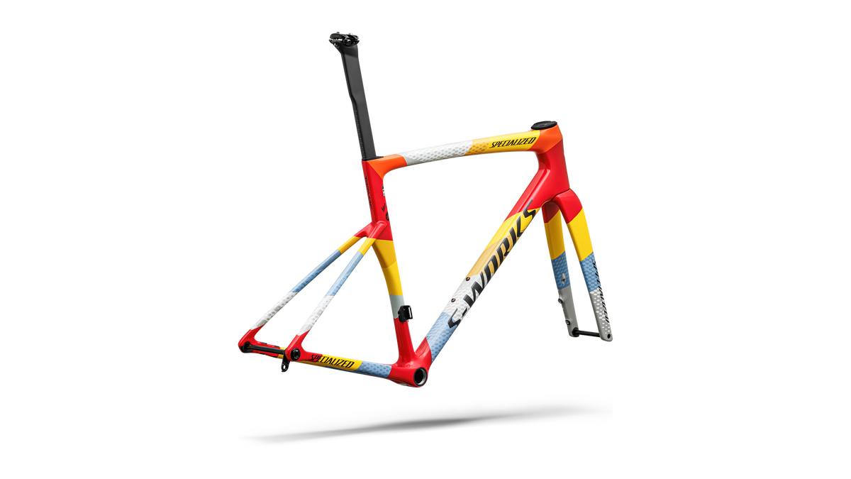 Gloss Vivid Red / Yellow / Dolomite Metallic